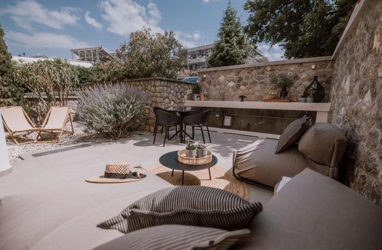 Kontakte von Luxury Apartment Balu 5